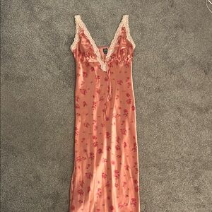 Wild Fable Pink and Cream Velvet Chemise